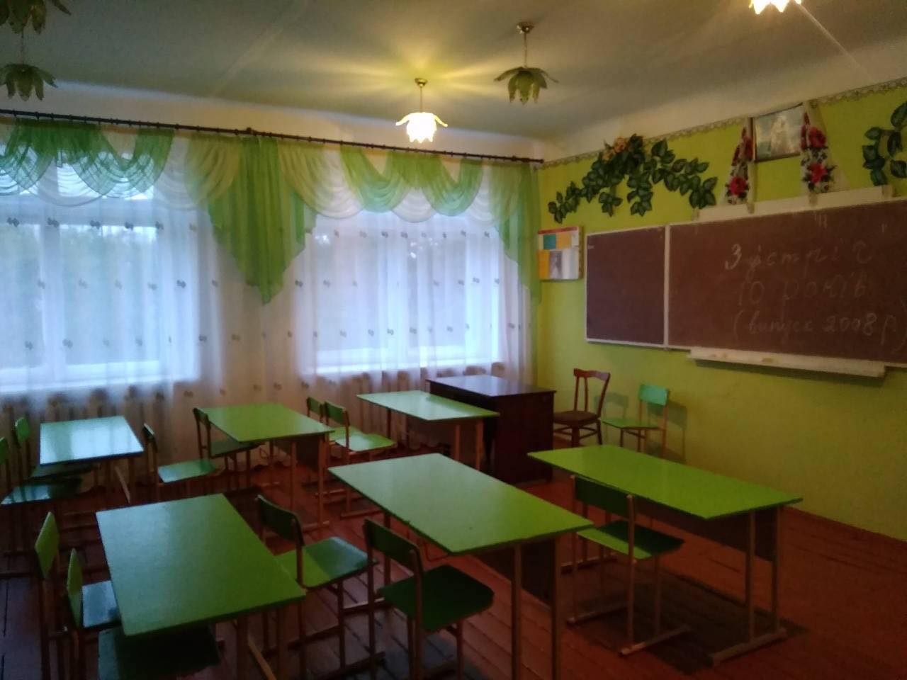 43952866_864294043960975_6453874380186320896_